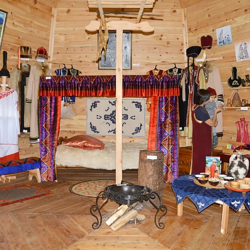 Алтайский аил: экскурсия с дегустацией